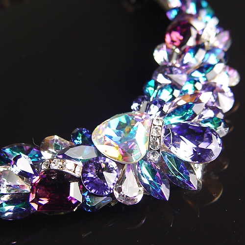 Rhinestone Necklace CHN01 HLAMTZBZ-Heliotrope / Amethyst / Tanzanite